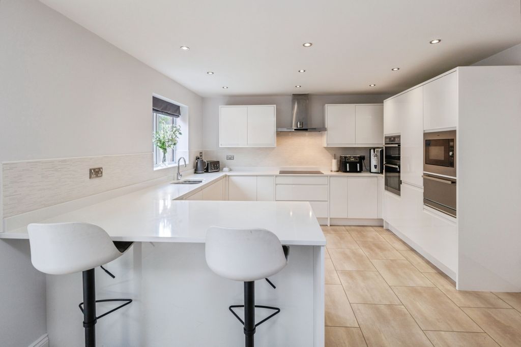 Property photo 3 of 20 Photo #3