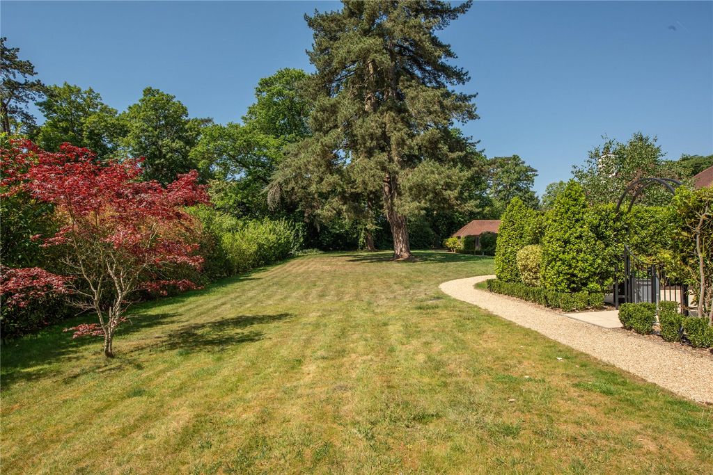 Additional image 16 of 3 bed flat for saleWestcott Road, Dorking, Surrey RH4