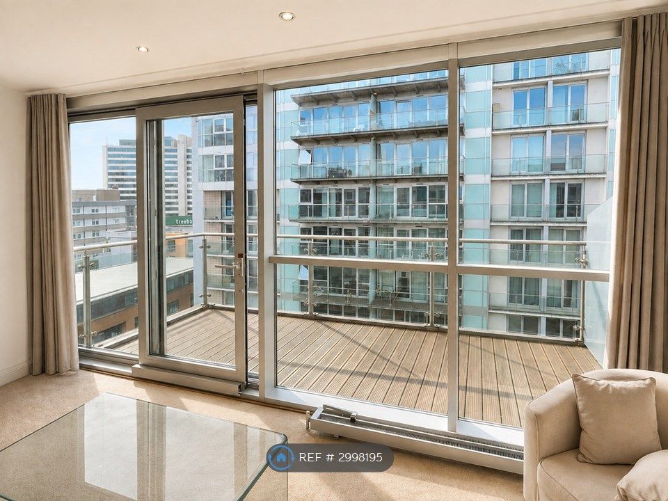 Property photo 3 of 8 Balcony