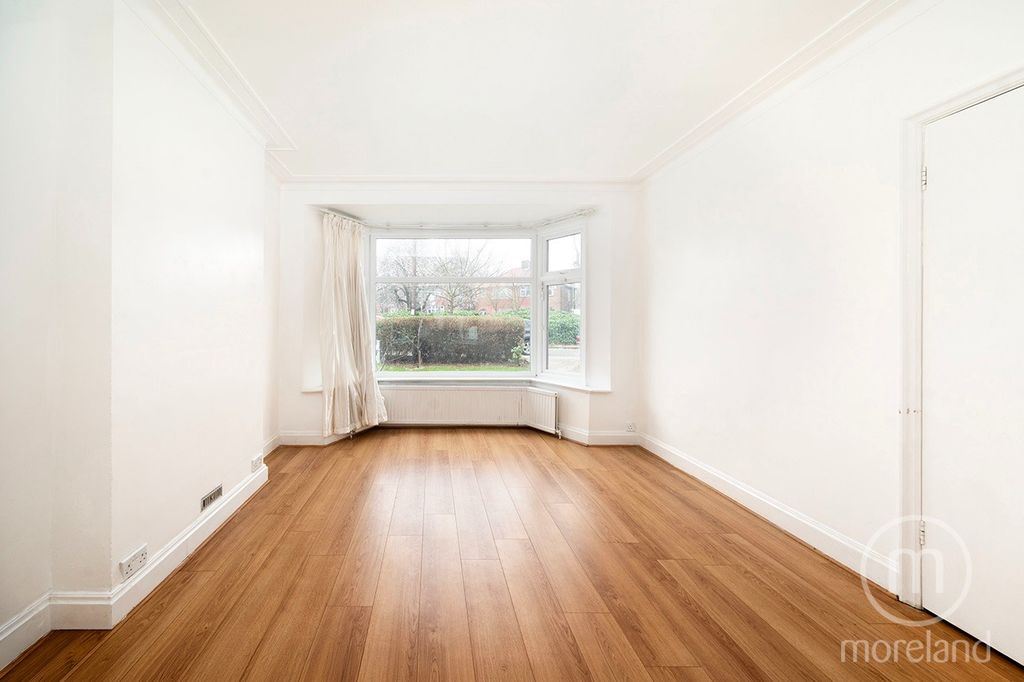 Property photo 2 of 12 4788504