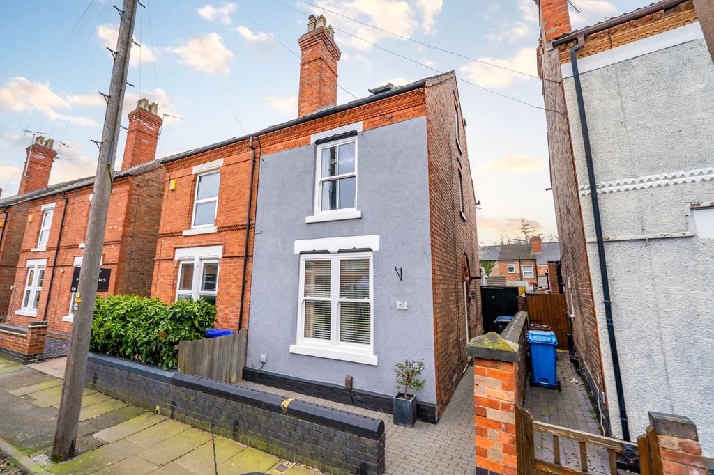 Property photo 1 of 18