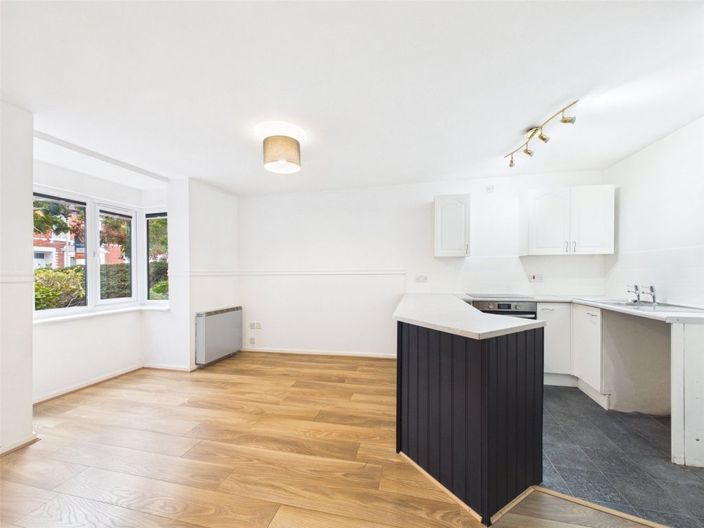 Property photo 3 of 11 Picture No. 02