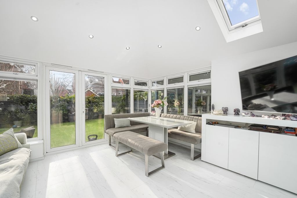 Property photo 2 of 20 Picture No. 02