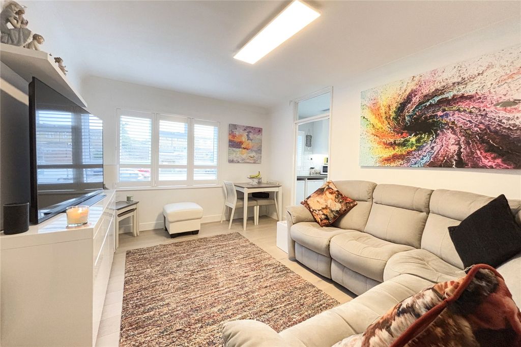 Property photo 2 of 22 Picture No. 10