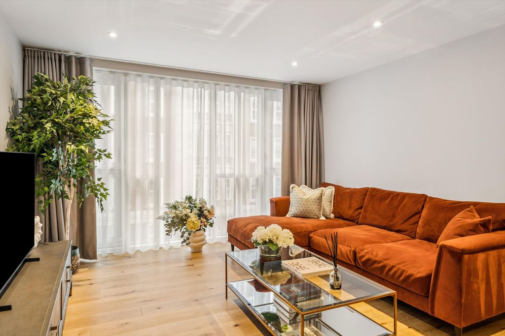 Property photo 3 of 22 Image