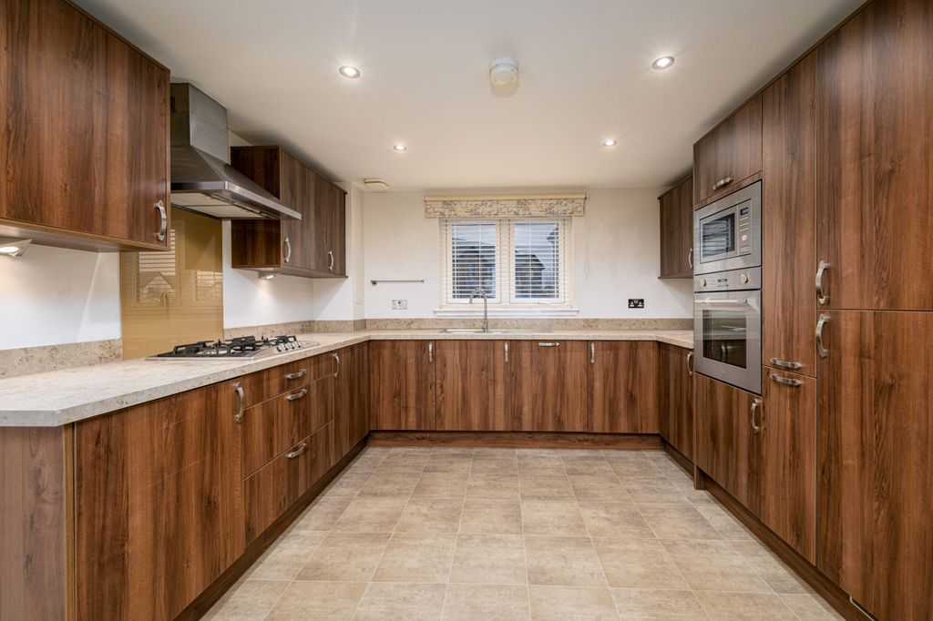 Property photo 2 of 11 Photo 2