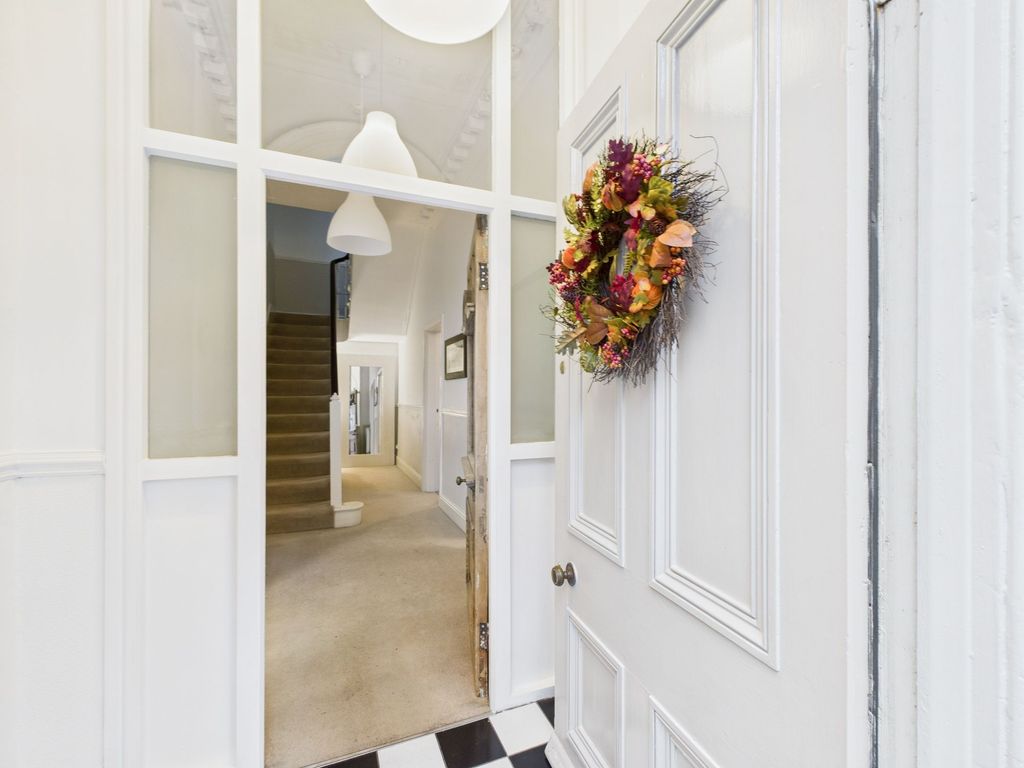 Property photo 2 of 42