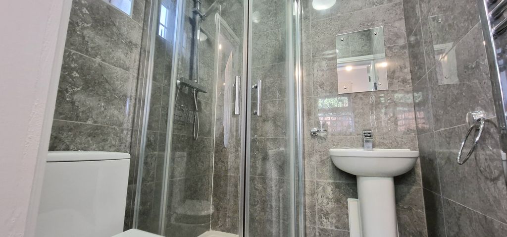 Property photo 2 of 5 Image