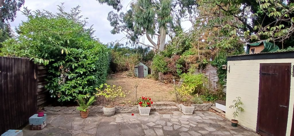 Property photo 2 of 14
