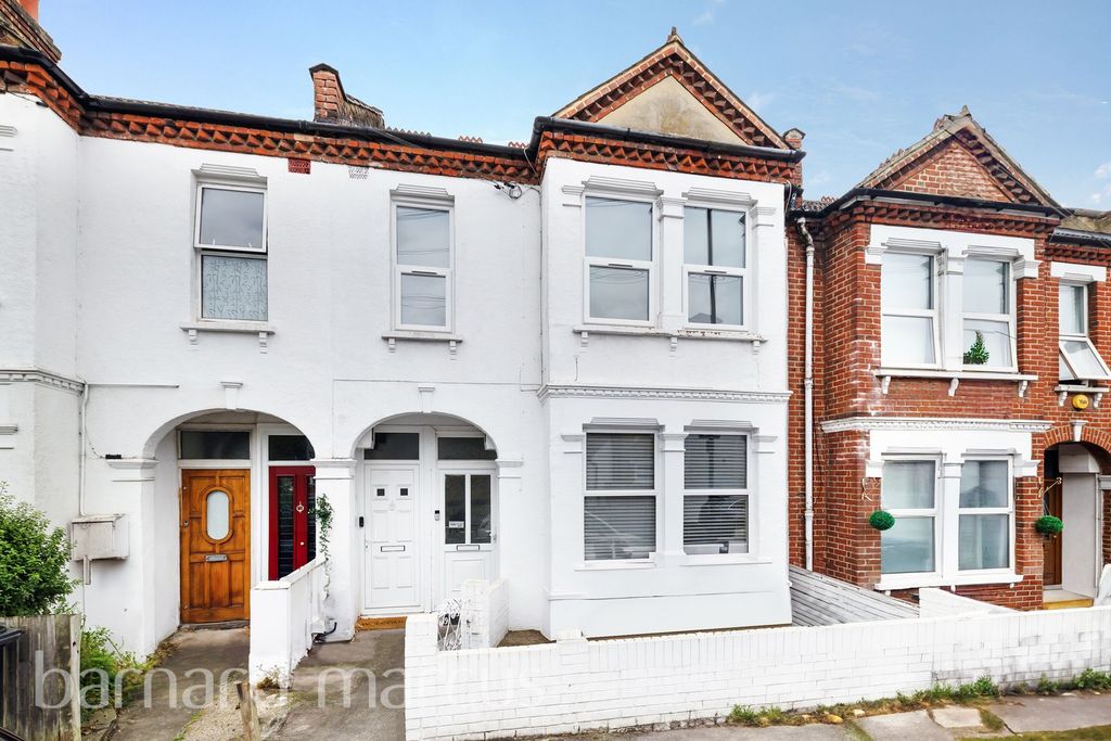 Property photo 1 of 9