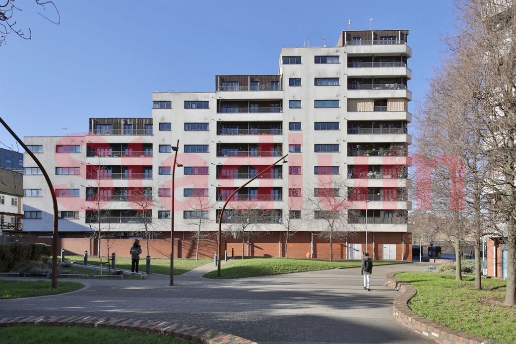 Property photo 1 of 10 (Main)