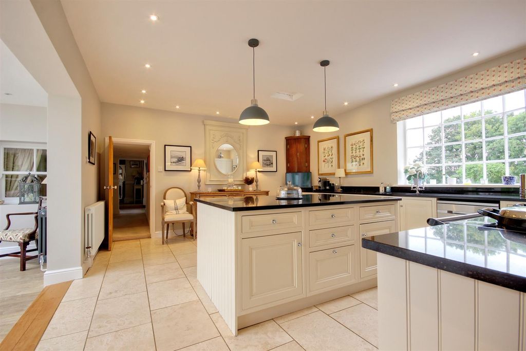 Property photo 3 of 24 Burstwick House (17).Jpg