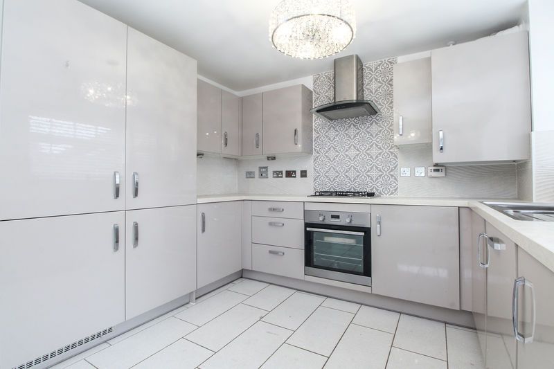 Property photo 2 of 23 Kitchen/Diner