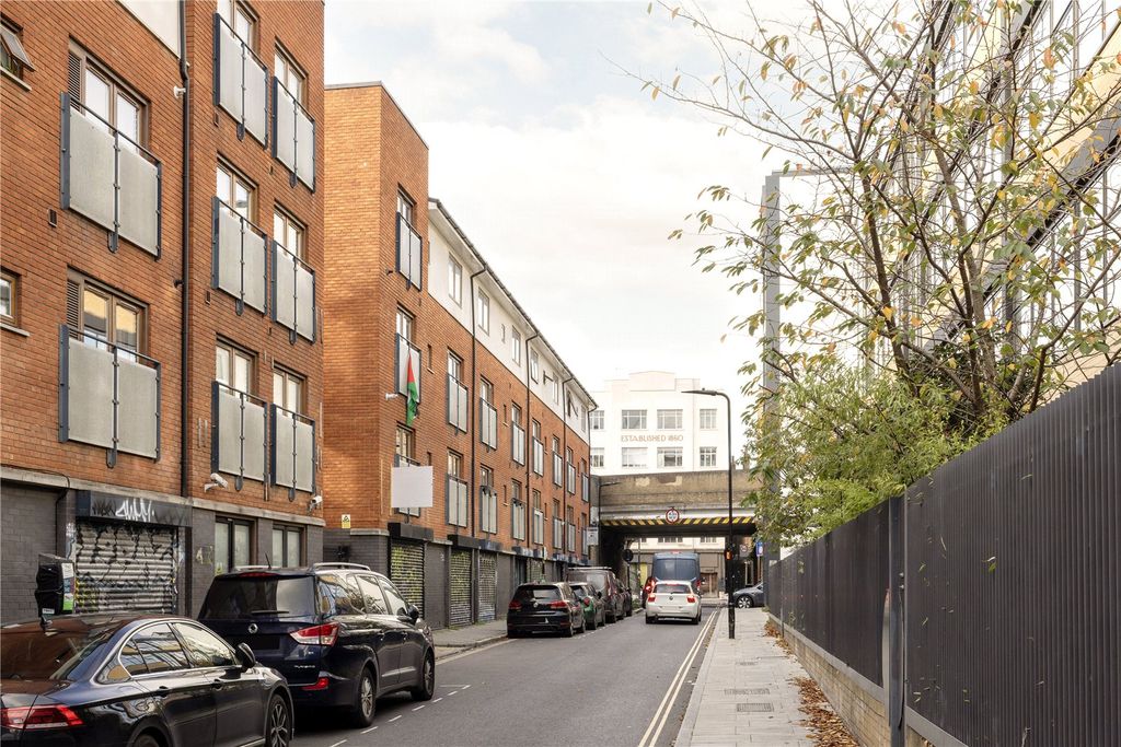 Property photo 3 of 29 Picture No. 46