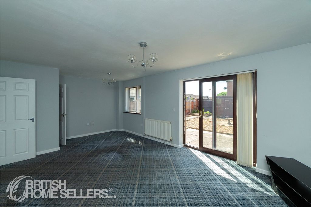 Property photo 3 of 19 Picture No. 06