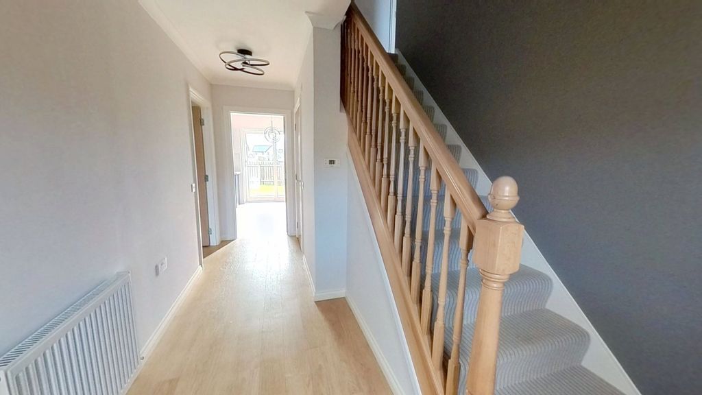 Property photo 2 of 19 Photo 2