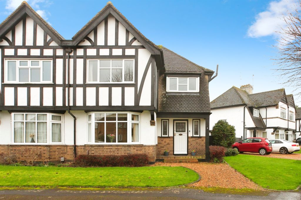 Property photo 1 of 11