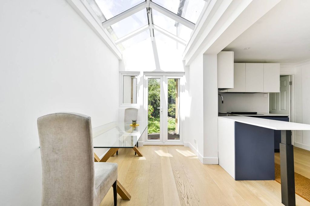 Property photo 1 of 16