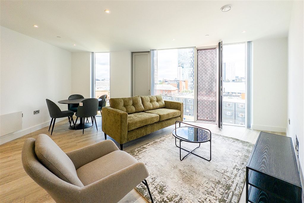 Property photo 1 of 15 (Thumbnail)
