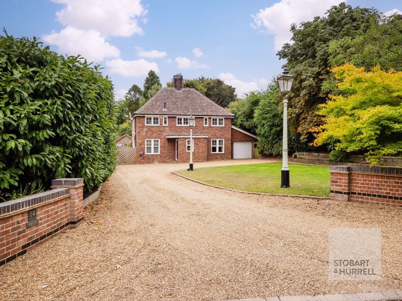 Property photo 1 of 34 Approach