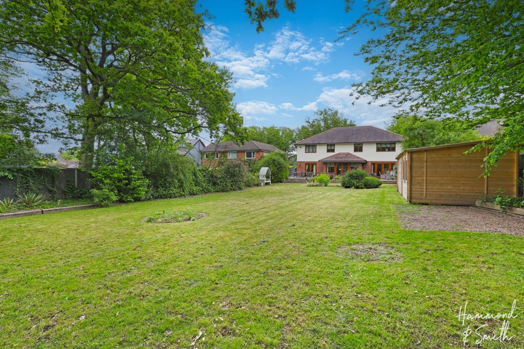 Property photo 1 of 18