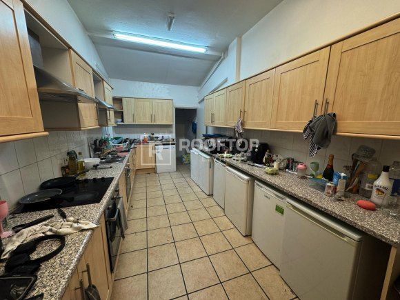 Property photo 3 of 17 8643952.Jpg