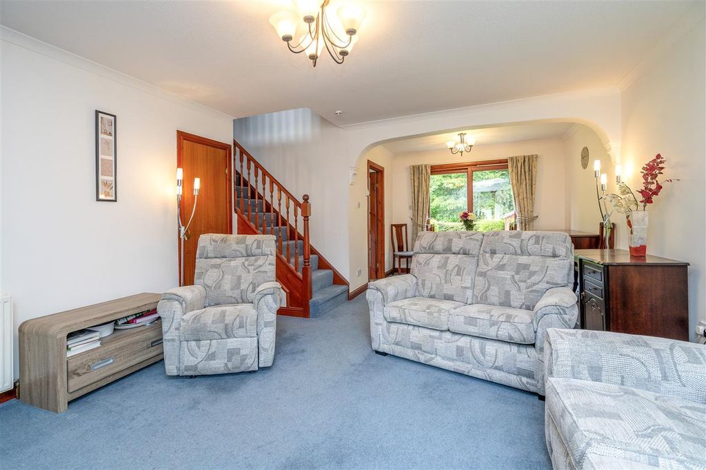 Property photo 3 of 21