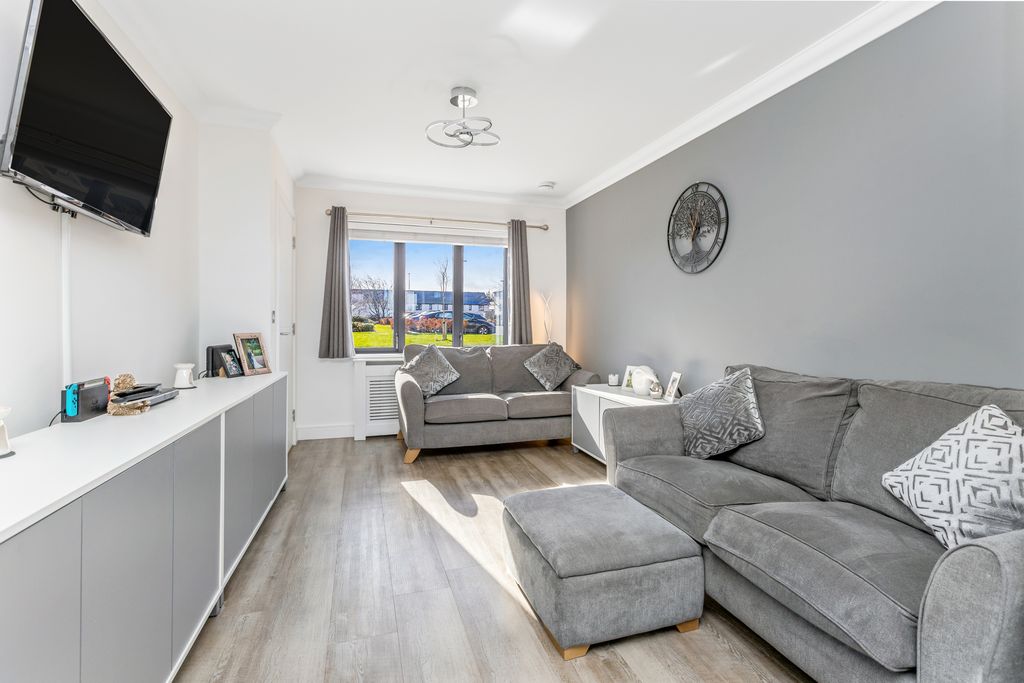 Property photo 1 of 18 Primary Property Image