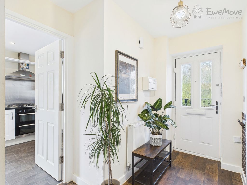 Property photo 3 of 16 Cam03640G0-Pr0073-Still010