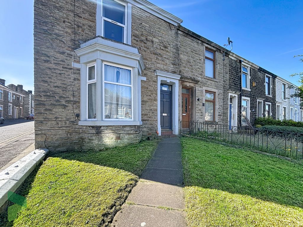 Property photo 1 of 9 Front Exterior