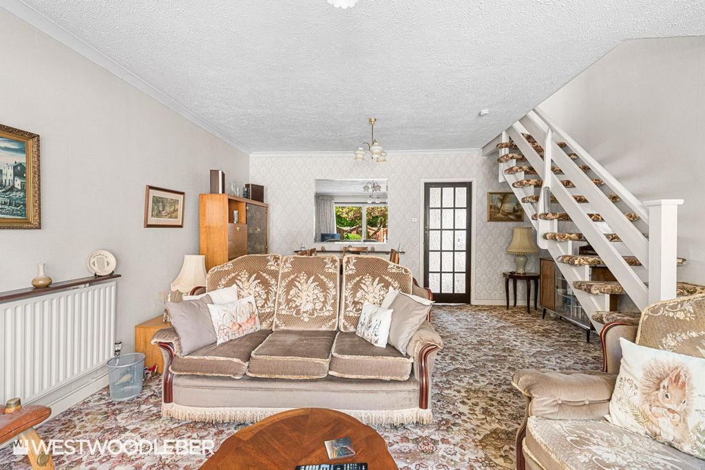 Property photo 2 of 31 Crownfield_9.Jpg
