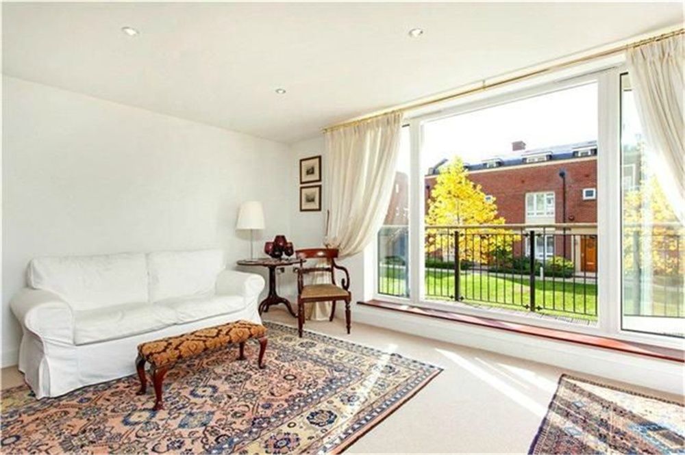 Property photo 3 of 6 Picture 03