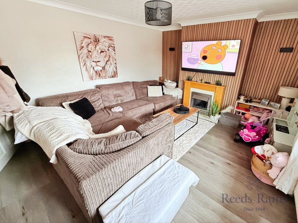 Property photo 3 of 12 Picture No. 14