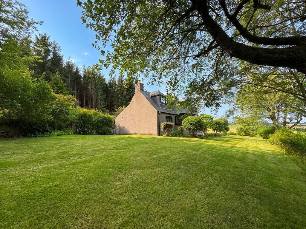Property photo 2 of 48