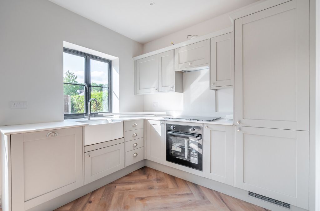 Property photo 3 of 23 1495343-2-6A5F331...