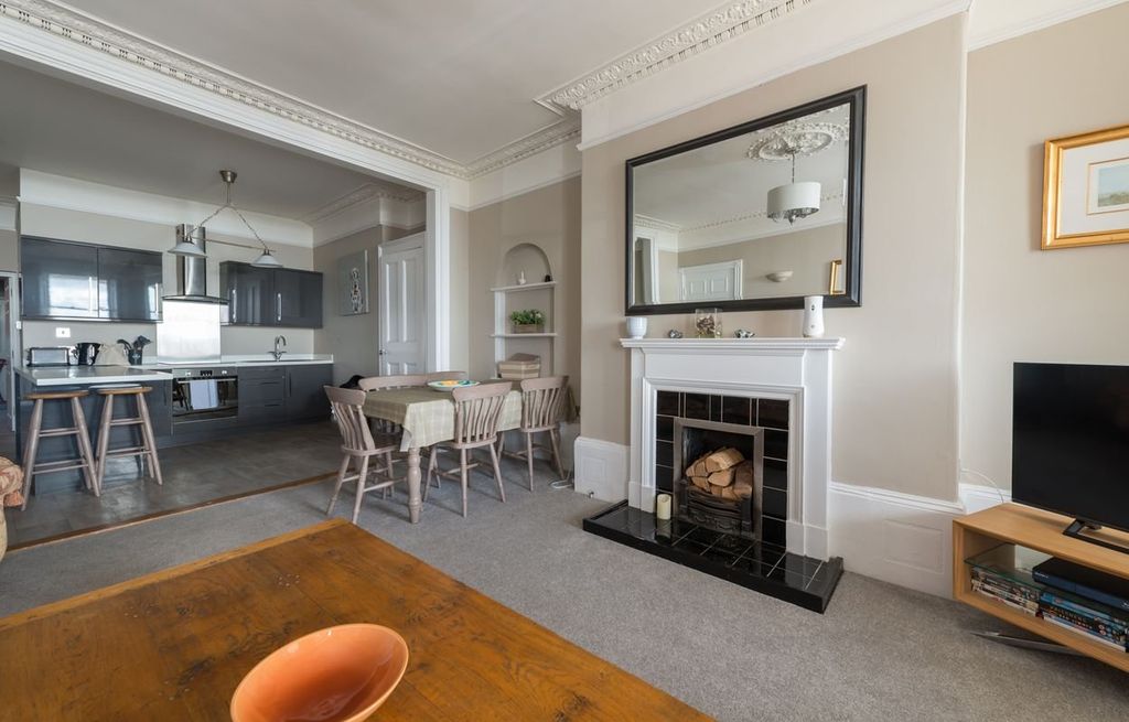 Property photo 2 of 9 Picture 2