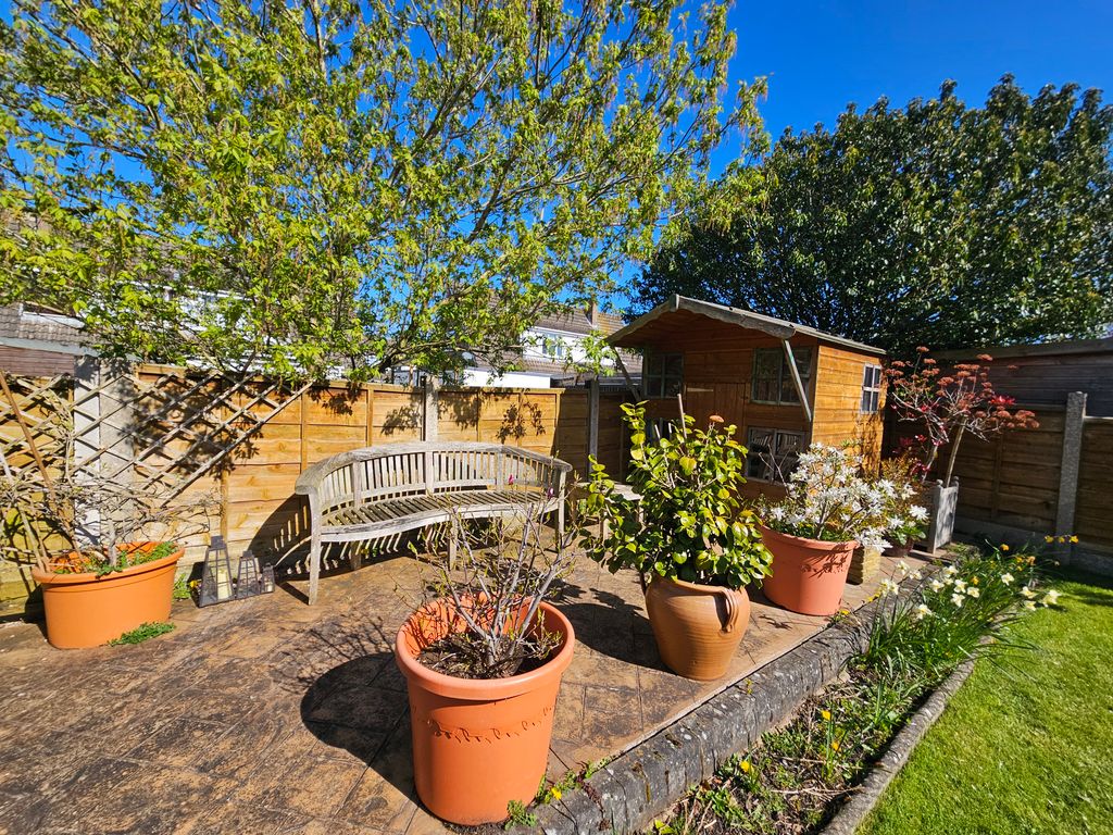 Property photo 3 of 20 Outside