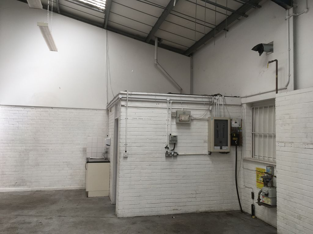 Property photo 2 of 6