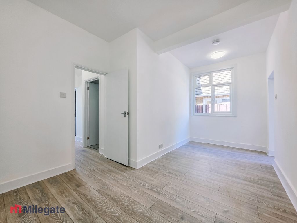 Property photo 2 of 5 Photo 2