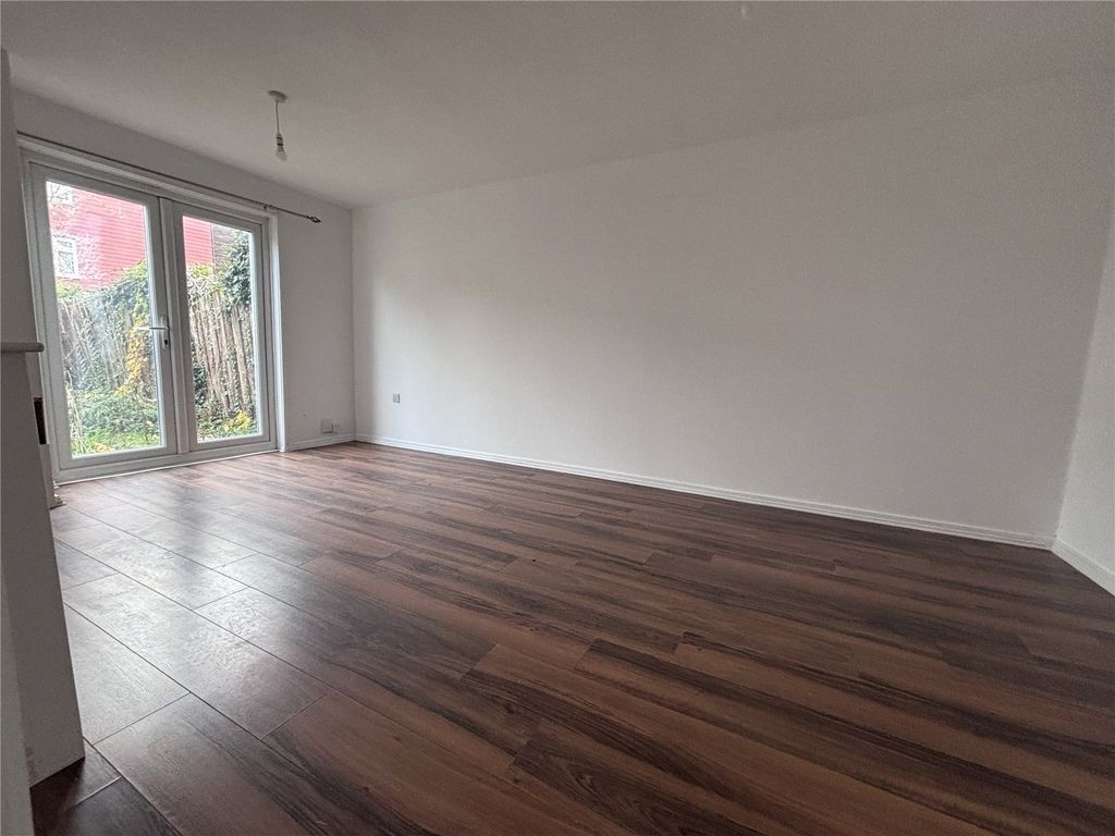 Property photo 3 of 13 Picture No. 07