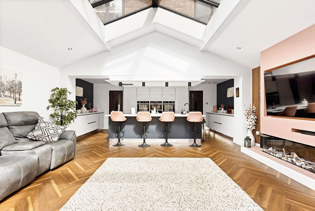 Property photo 1 of 24 Open Plan Kitchen/Family Room