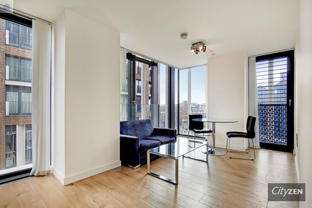 Property photo 1 of 18 Reception Room