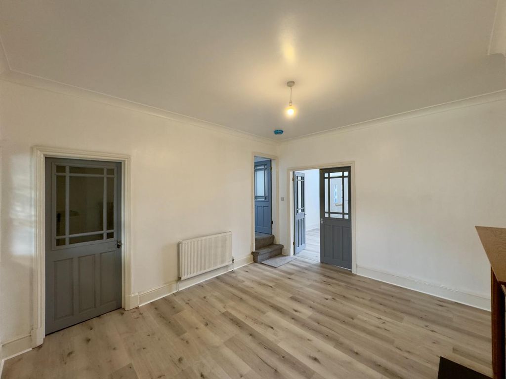 Property photo 3 of 19 Image00008.Jpeg