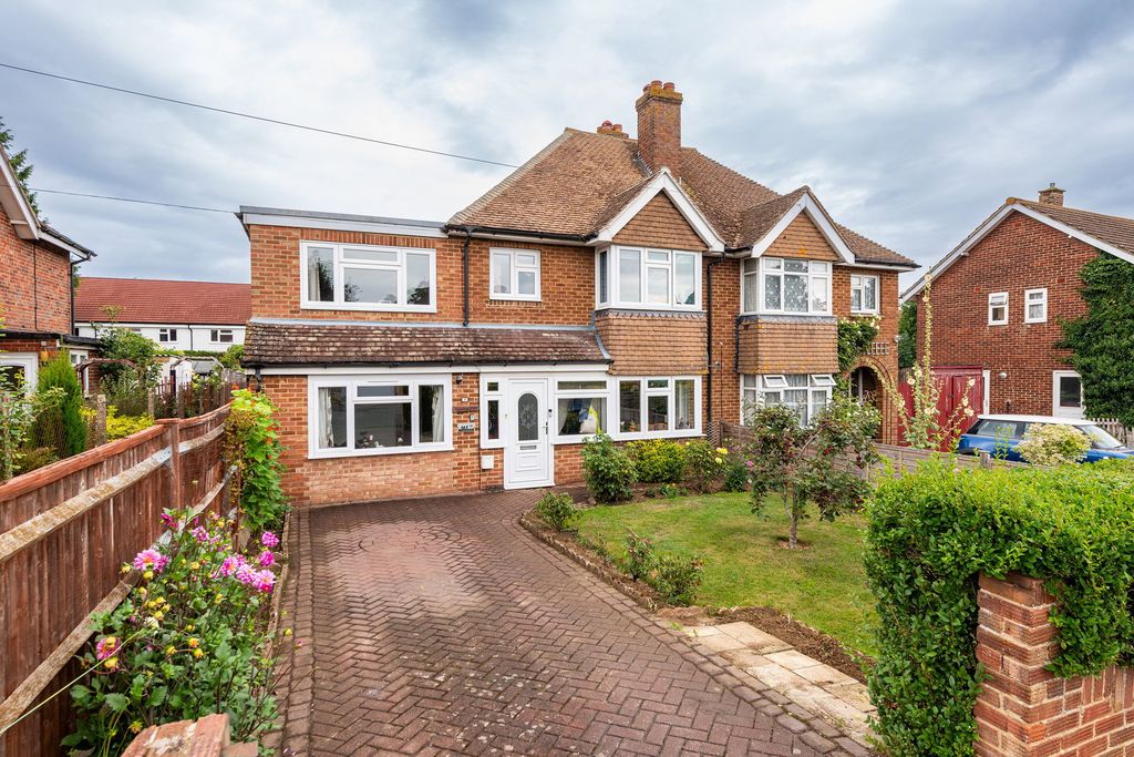 Property photo 3 of 23