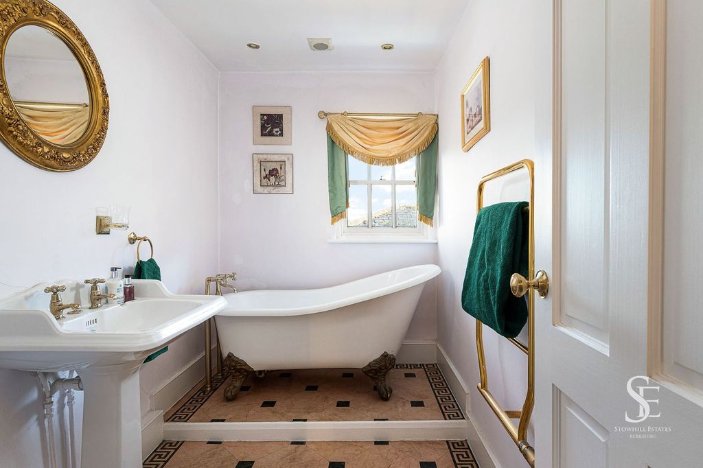 Additional image 15 of 5 bed detached house for saleBuck Farm House, Howe Lane, Binfield RG42