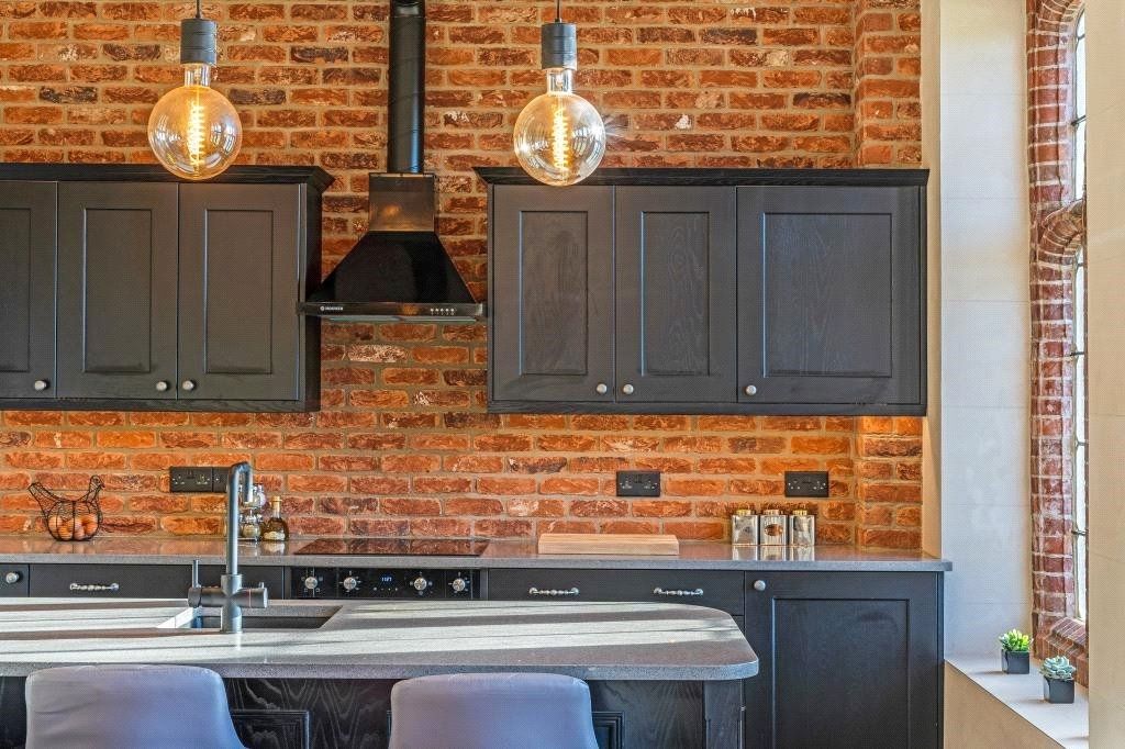 Property photo 2 of 14 Sas220158_14