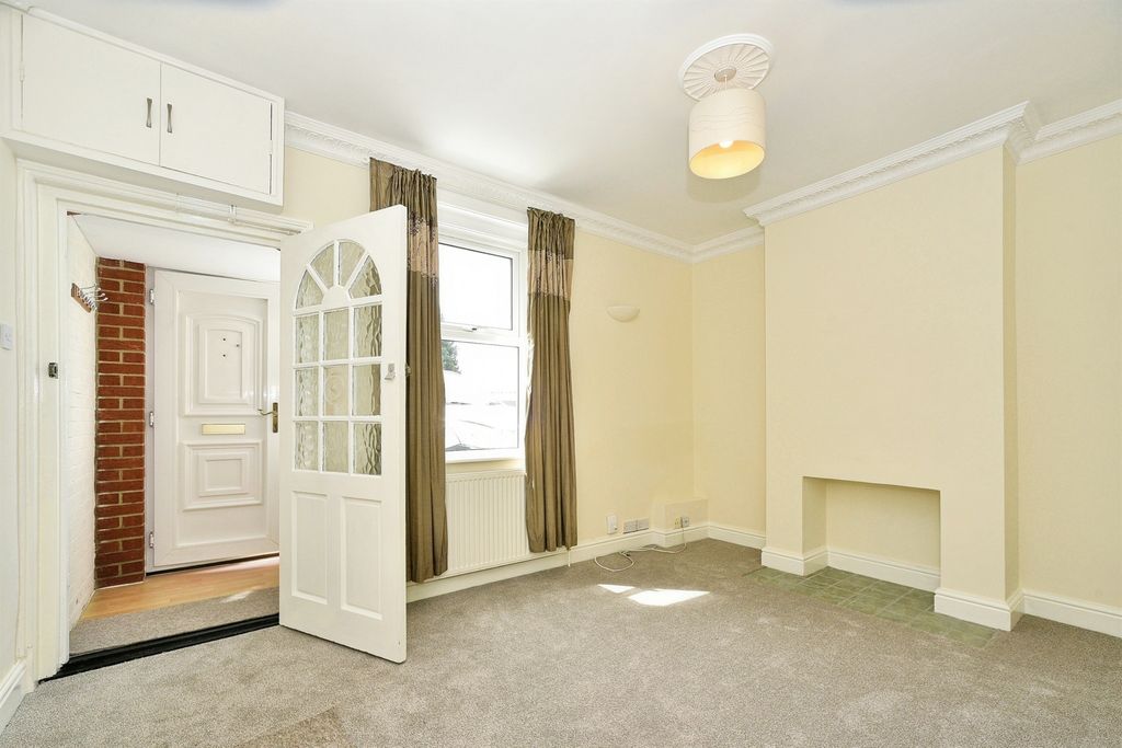 Property photo 3 of 17