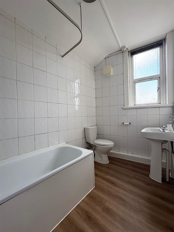 Additional image 7 of 2 bed flat to rentAndrew Road, Penarth CF64