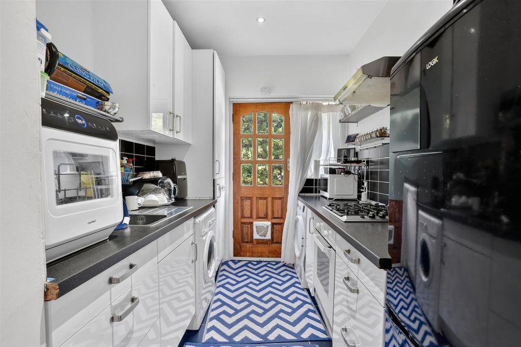 Property photo 3 of 15 1691000567 - 4.Jpg