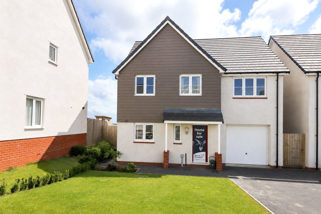 Property photo 1 of 18 1 - Picture No. 03